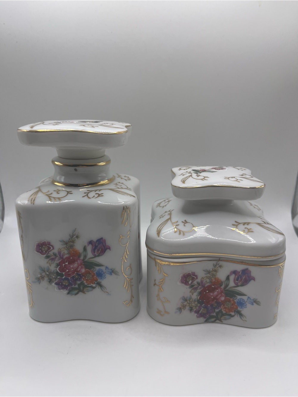Thames Porcelain Dresser Jars Hand Painted Floral Set 1950’s Vanity Japan
